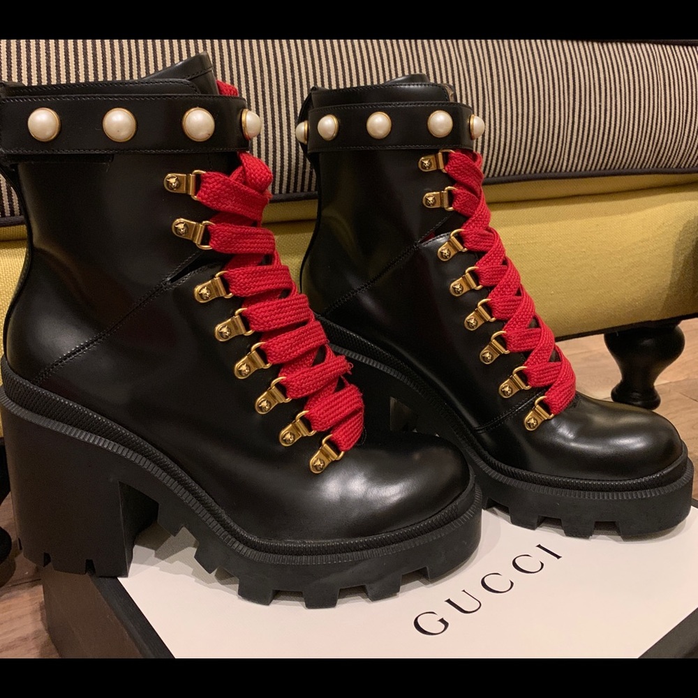 Authentic Gucci Boots. Iconic ‘Snake detail’. - Picture 4 of 5